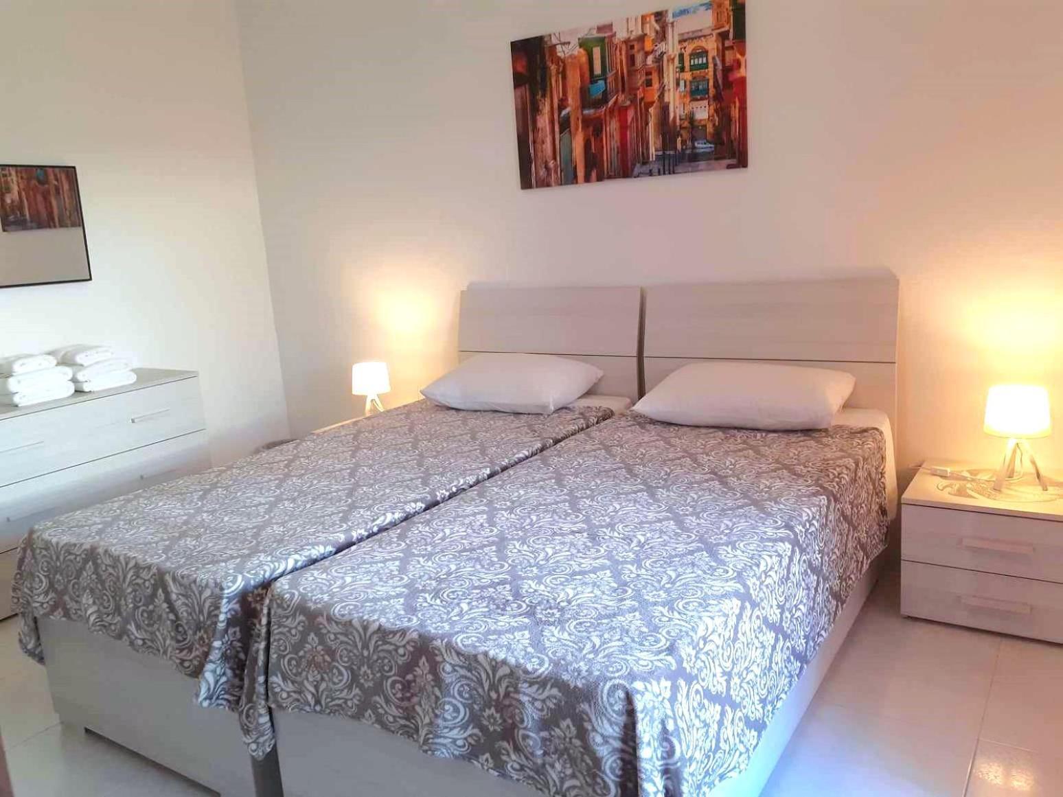 Nr41 - Close To Village Centre, Promenade, Shops & Restaurants *