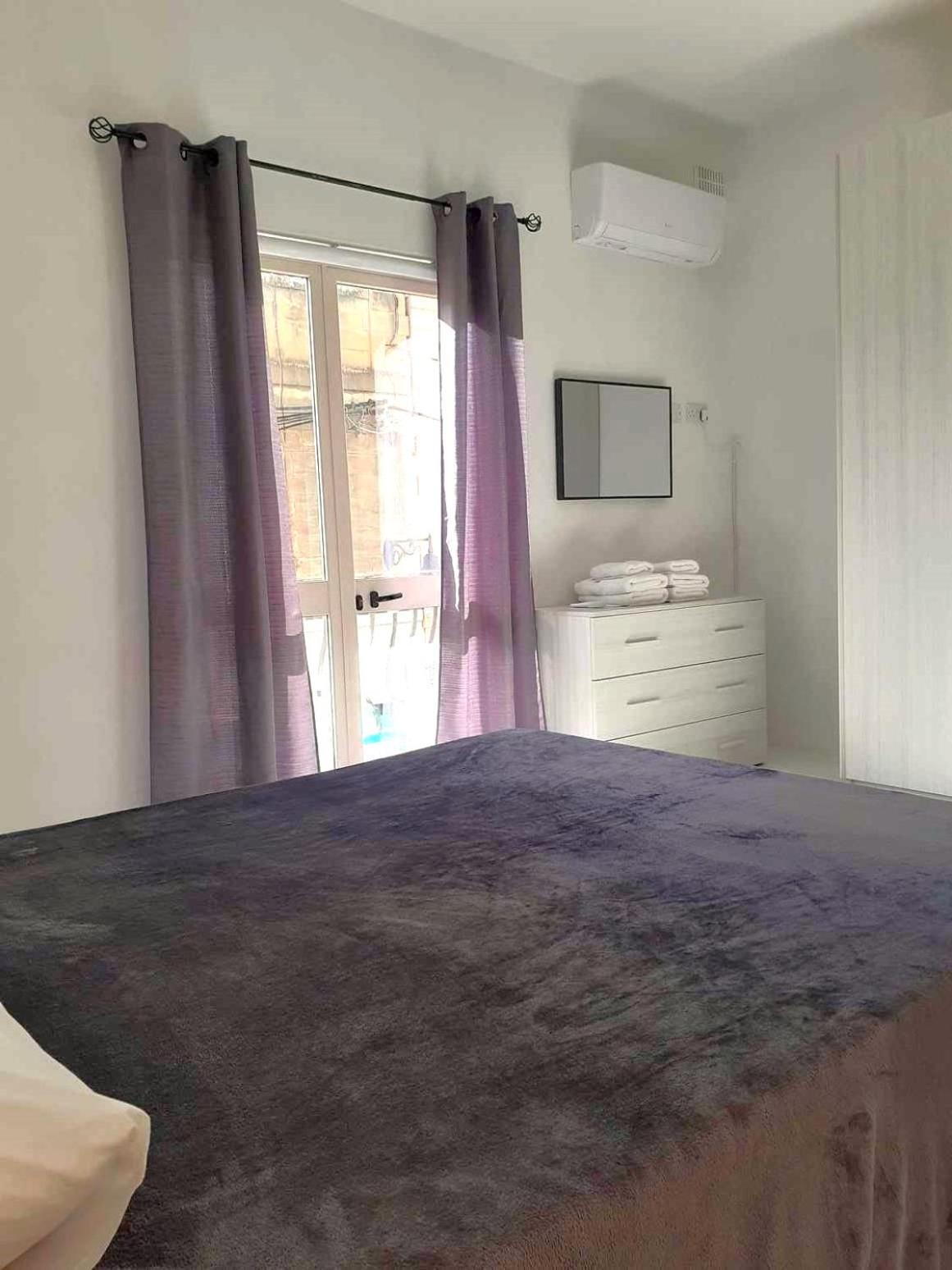 Nr41 - Close To Village Centre, Promenade, Shops & Restaurants