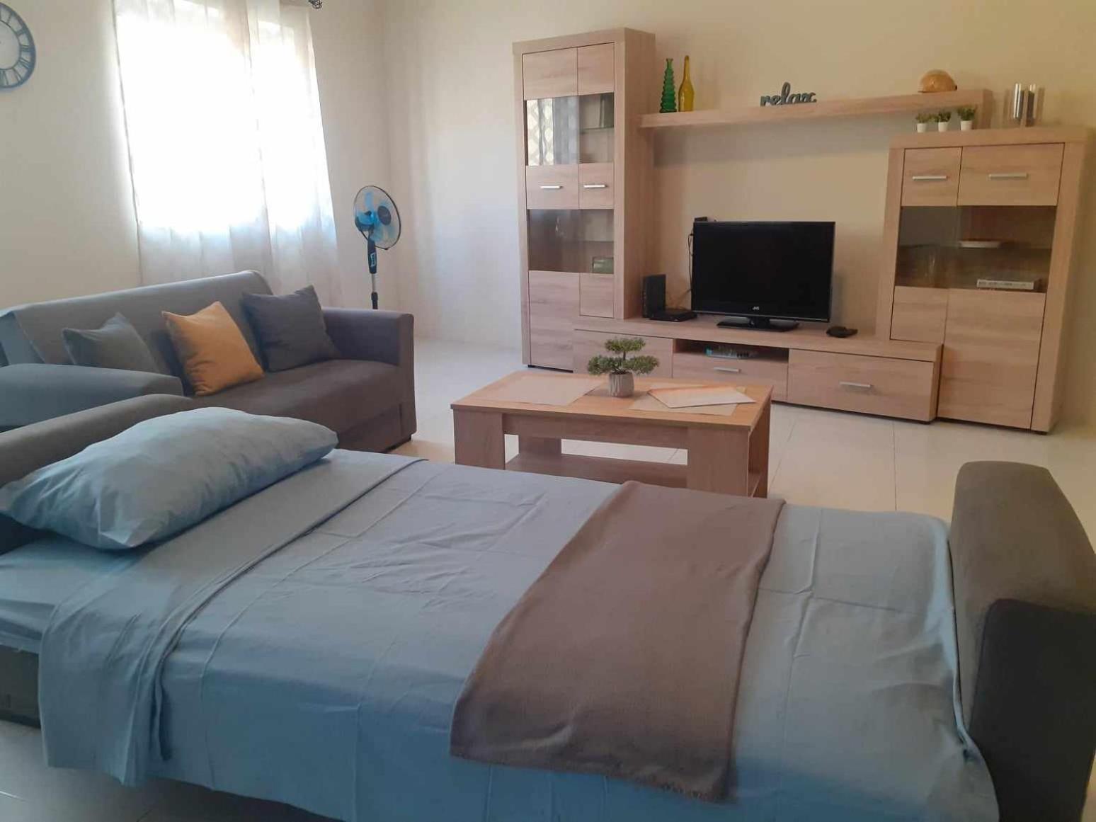 Apartment Nr41 - Close To Village Centre, Promenade, Shops & Restaurants *