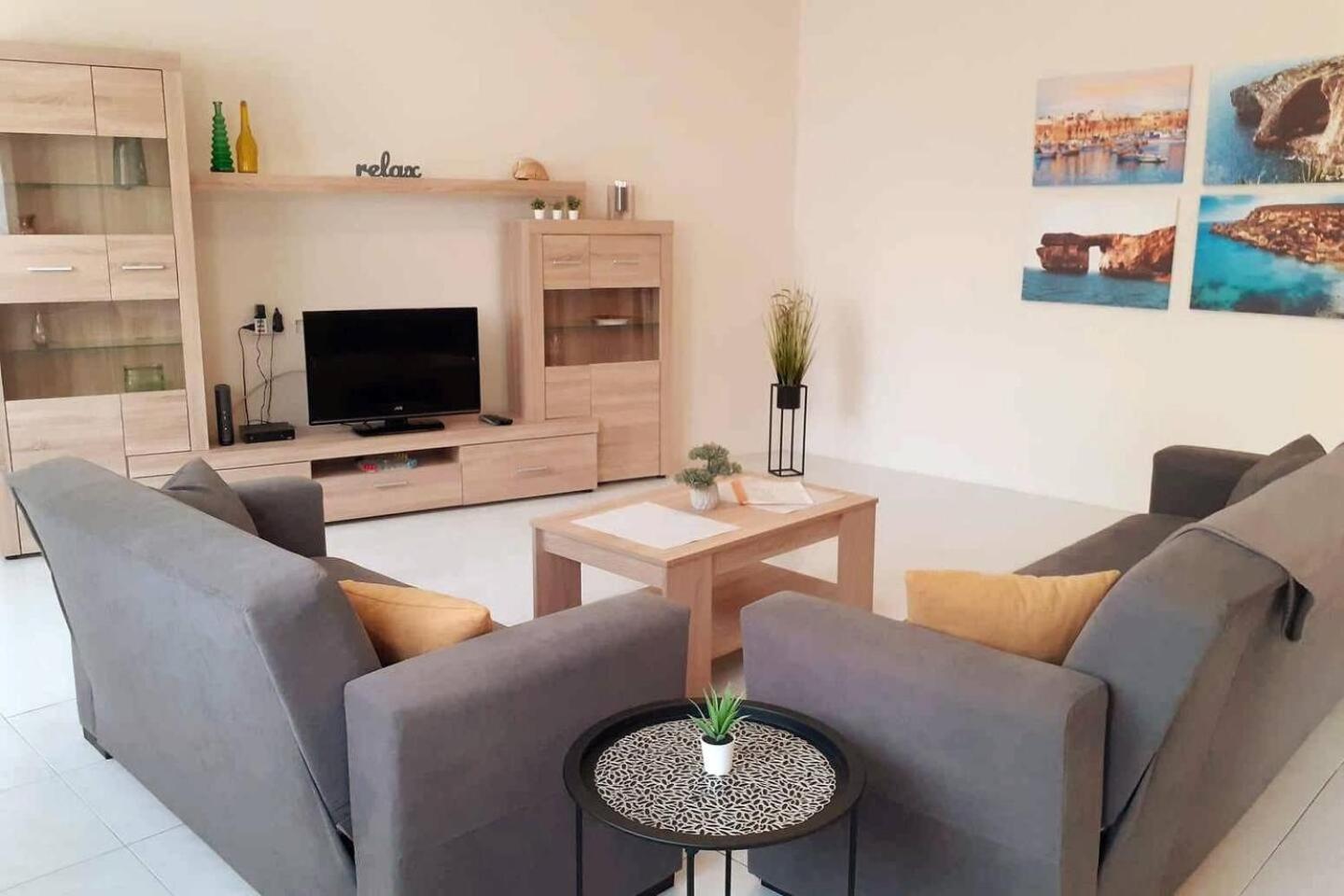 Apartment Nr41 - Close To Village Centre, Promenade, Shops & Restaurants