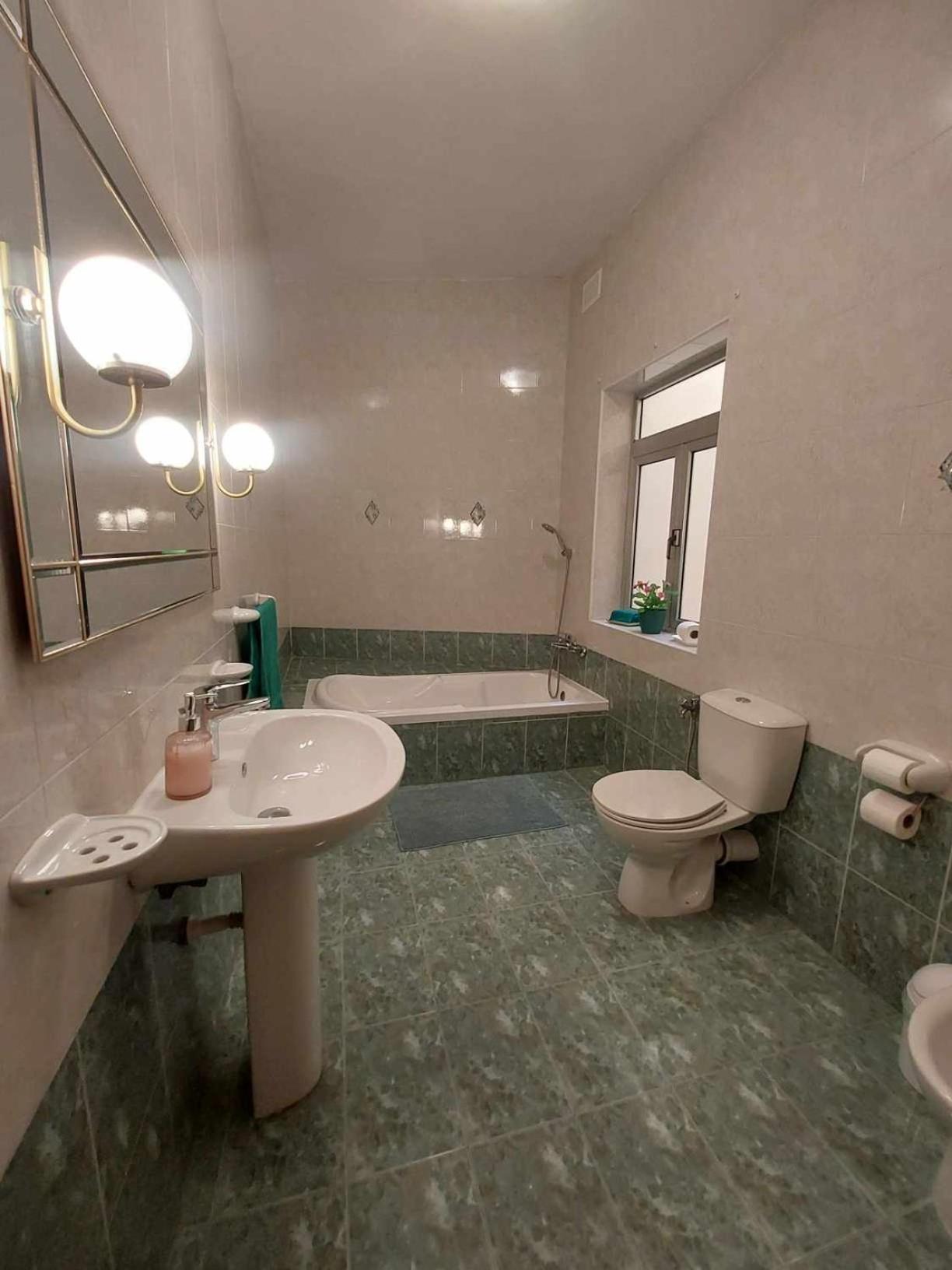 Apartment Nr41 - Close To Village Centre, Promenade, Shops & Restaurants