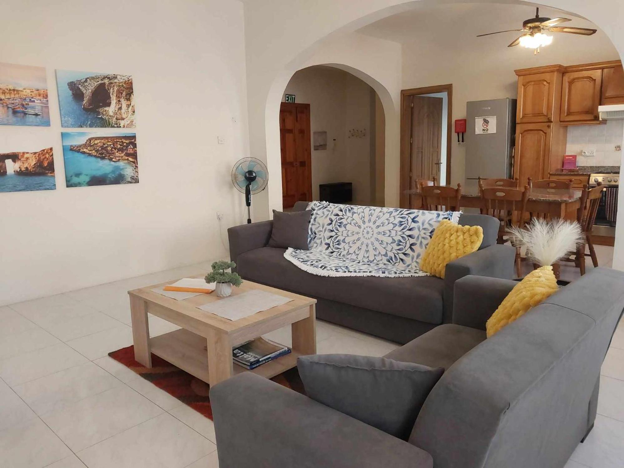 Apartment Nr41 - Close To Village Centre, Promenade, Shops & Restaurants *