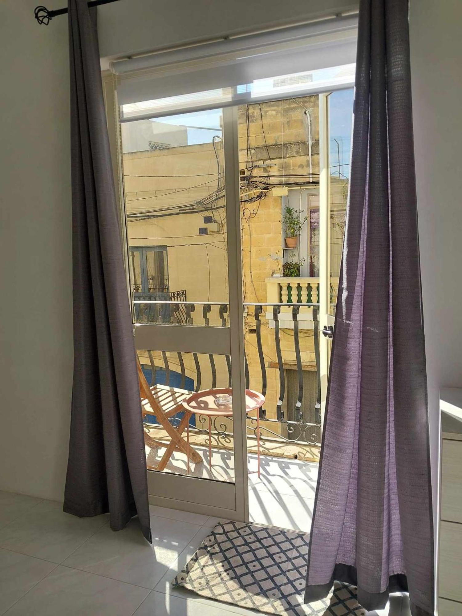 Apartment Nr41 - Close To Village Centre, Promenade, Shops & Restaurants *