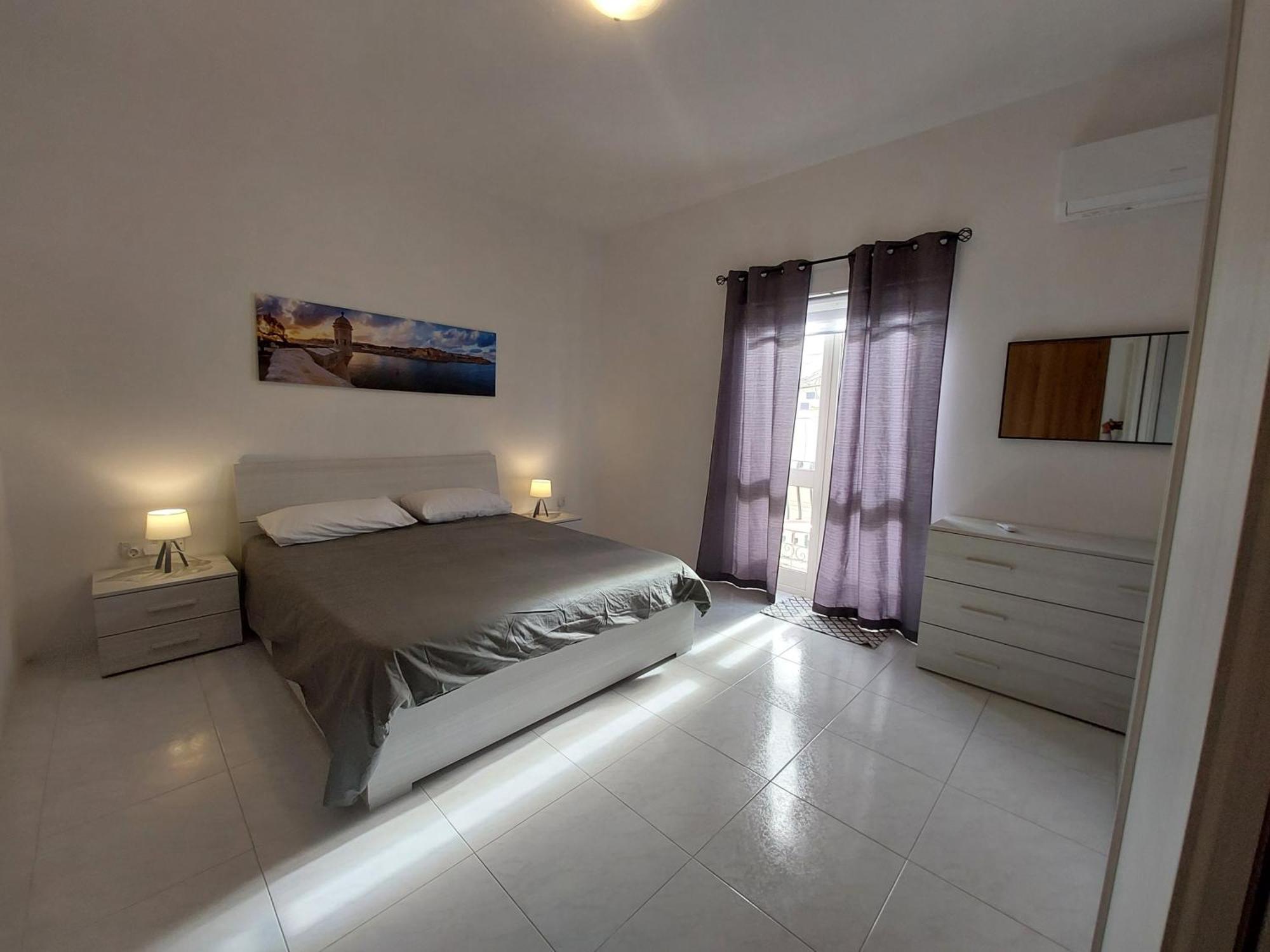 Nr41 - Close To Village Centre, Promenade, Shops & Restaurants *